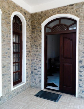 Lovely 2-bedroom fully furnished condo